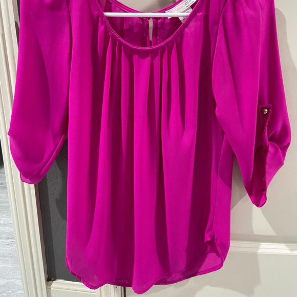 Top - Picture 2 of 3